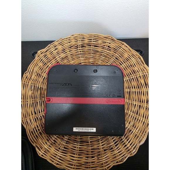 Nintendo 2DS Handheld Console Red - Tested & Working - Picture 4 of 5